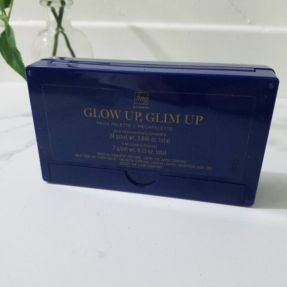 AVON Glimmer Glow Up Mega Palette - Picture 2 of 3